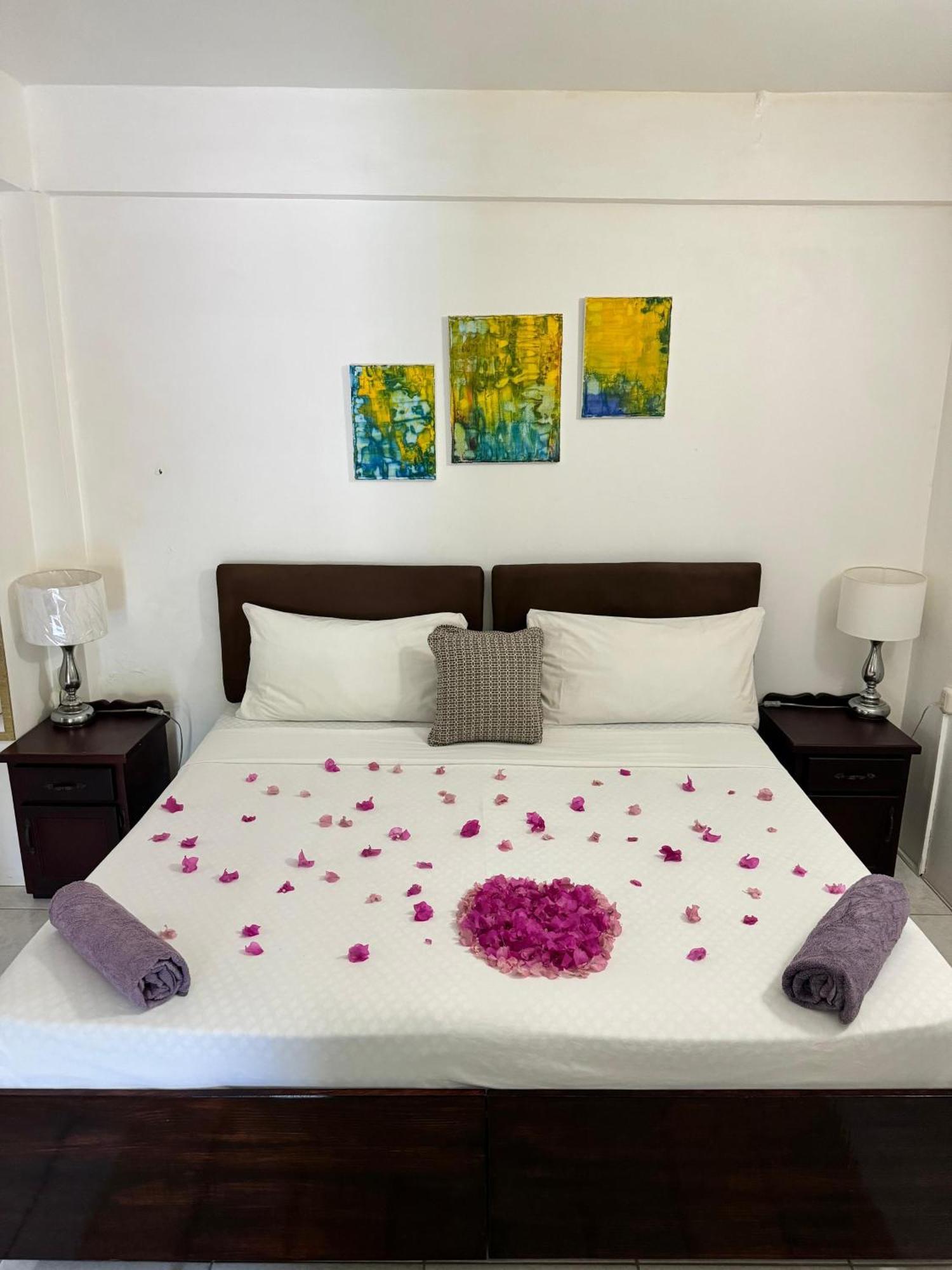 Tropical Apartments Tobago Scarborough Dış mekan fotoğraf